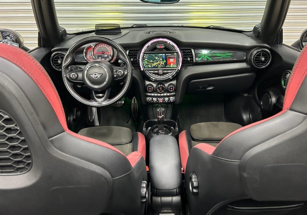 6e423d5e-f7fd-4040-a506-4236af68c971